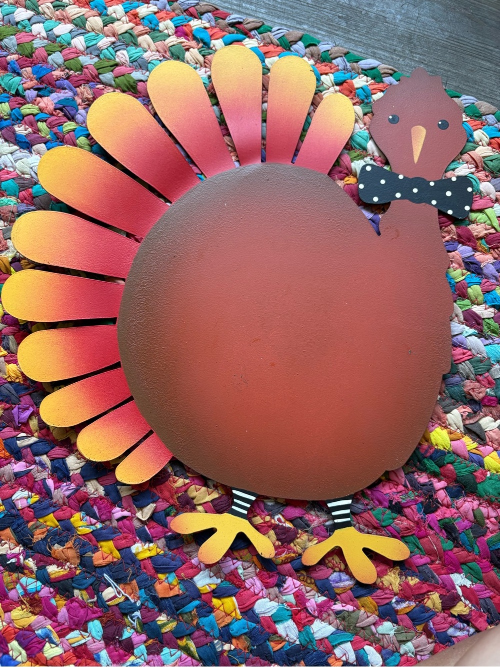 ROEDA 15 INCH HAND-PAINTED METAL THANKSGIVING TURKEY DOOR WREATH MAGNET